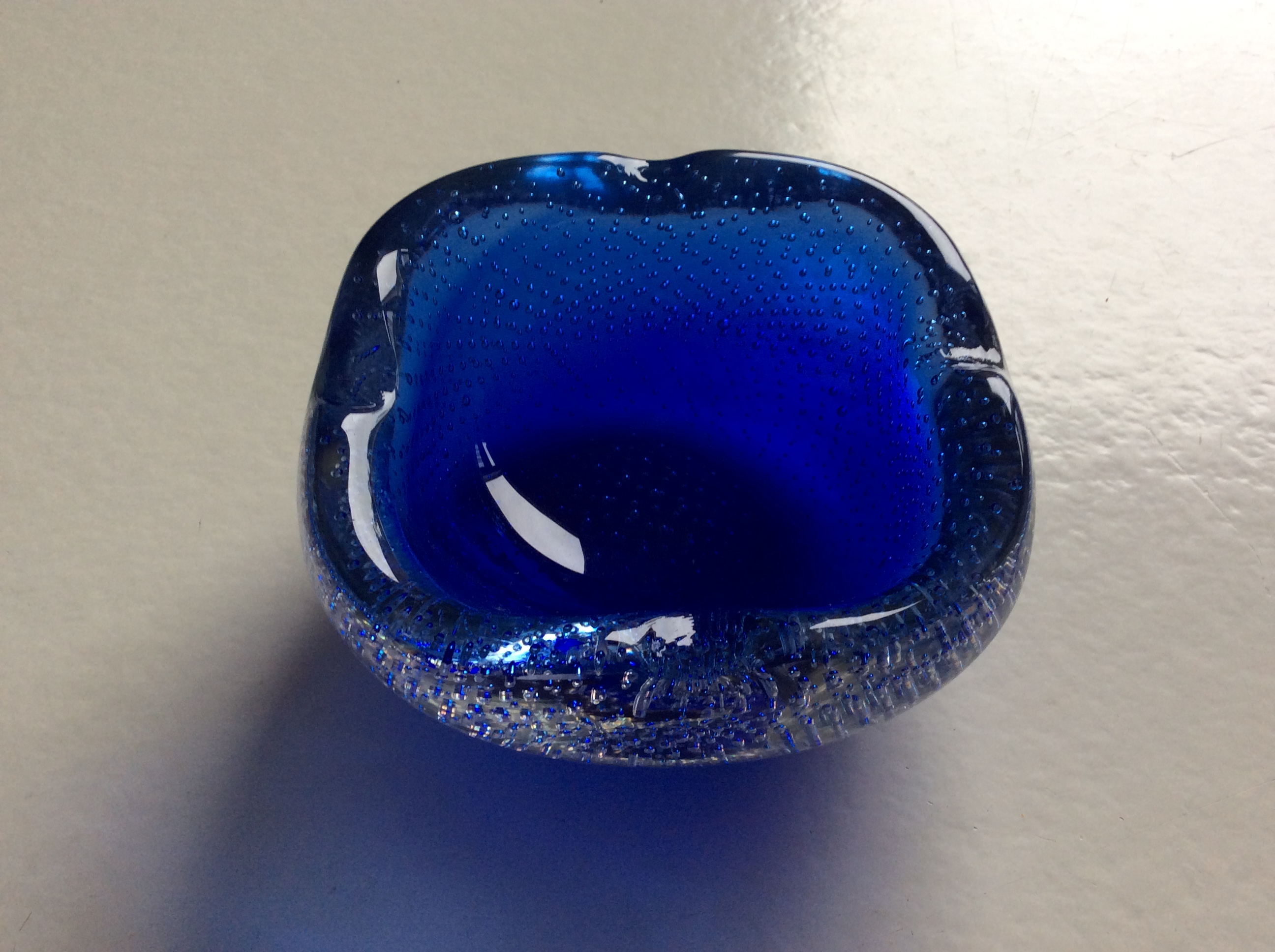 Venini - 'controlled bubbles' glasobject verkocht voor € 14!