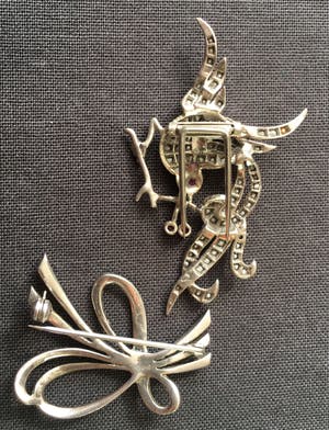 1e gehalte Zilver - twee zilveren vintage broches: een vogel- en een fantasiebroche kopen? Bied vanaf 10!
