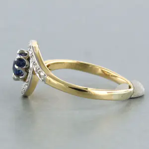 18k bicolor gouden ring met saffier en diamant 0.16 ct - 17.75 (56) kopen? Bied vanaf 300!