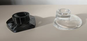 Niet of onleesbaar gesigneerd - Twee kristallen art deco inktbakjes kopen? Bied vanaf 1!