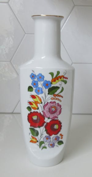 Niet of onleesbaar gesigneerd - Kalocsa - Grote handbeschilderde porseleinen vaas kopen? Bied vanaf 1!