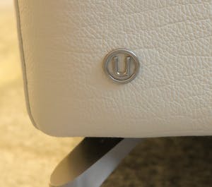 Natuzzi - Crème/Gebroken wit kleurige lederen tweezitsbank kopen? Bied vanaf 100!