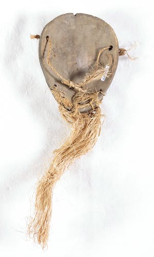 Lega - Lot van twee paspoortmaskers met een raffiabaard kopen? Bied vanaf 1!