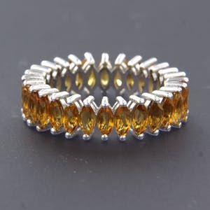 18K Goud - witgouden ring bezet met markies vorm geslepen citrien, ringmaat 17.25 (54) kopen? Bied vanaf 550!