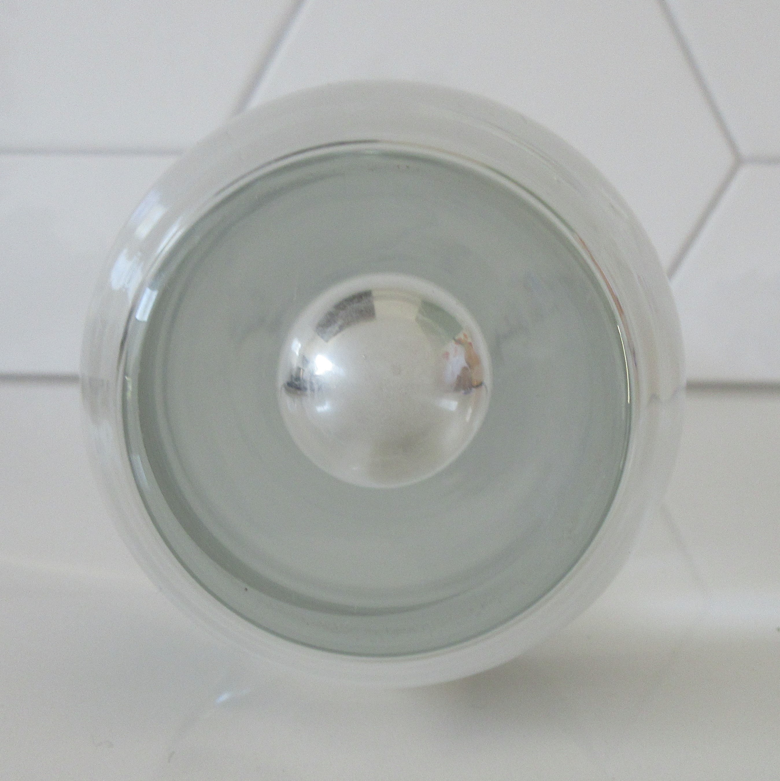 Niet of onleesbaar gesigneerd - Zware blank glazen sixties vaas kopen? Bied vanaf 1!