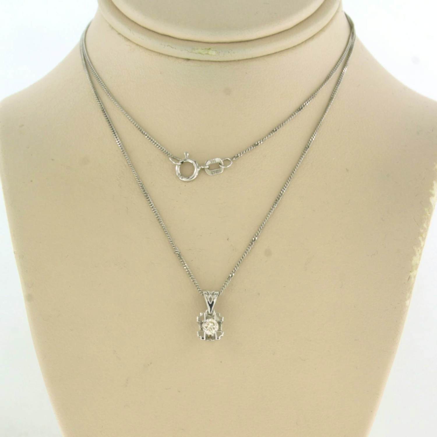 14k wit gouden collier met solitair hanger met diamant 0.12 ct - 45 cm lang kopen? Bied vanaf 220!
