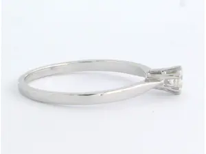 18k wit gouden solitair ring met bolsjewiek geslepen diamant 0.11 ct - rm 16.5 kopen? Bied vanaf 165!
