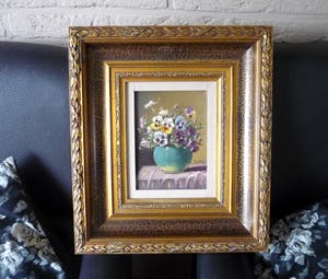 Tilly Moes - Viooltjes in een gemberpotje kopen? Bied vanaf 155!