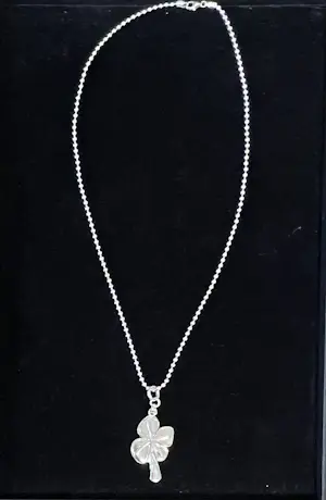 Buy Corneille - Lucky Clover halsketting - 1999 - Handgesigneerd? Bid from 300!