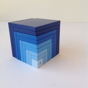 Kurt Naef - Kubus Cella Blue (1978), houten kubus in originele verpakking kopen? Bied vanaf 89!