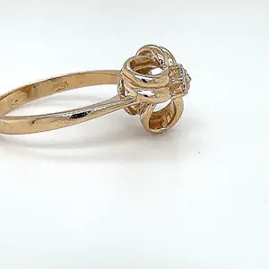 Verspielter Ring in 14 Karat (585) Gelbgold mit hochfeinen Brillanten TW kopen? Bied vanaf 220!