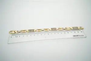 23 - Robuuste 18 krt goud en ca. 3.60 ct diamanten seventies retro armband kopen? Bied vanaf 2100!