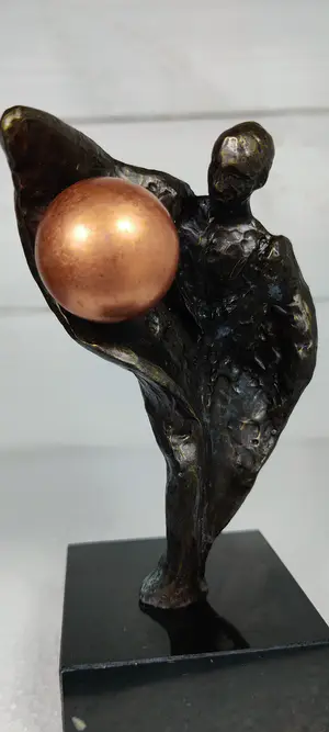 Corry Ammerlaan - jonglerende jongen met bal kopen? Bied vanaf 20!