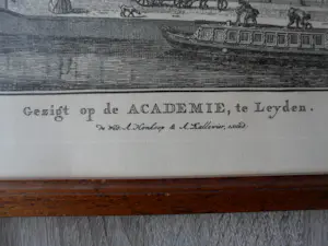 Abraham Delfos - 2 Gravure van Leiden, Academie en zicht op 's Graavensteen en gevangenhuis kopen? Bied vanaf 25!