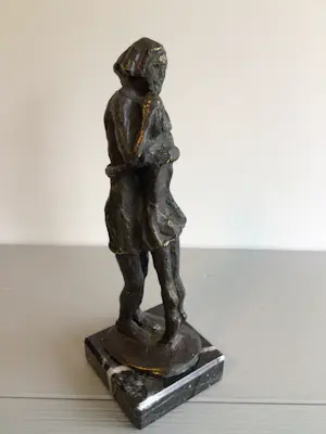 Astrid Veldhuyzen-Koppen - Sculptuur “ Bescherming “ kopen? Bied vanaf 69!