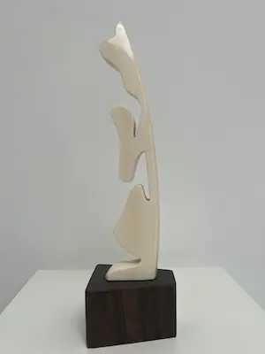 Hil Andringa - kunststof sculptuur | 'zonder titel' kopen? Bied vanaf 1!