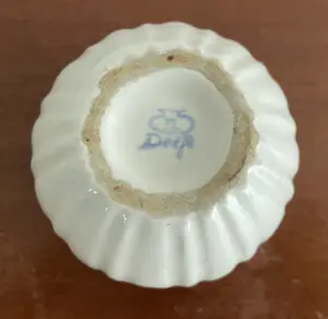 Porceleyne Fles - Delfts wit platelen bolvaasje kopen? Bied vanaf 20!