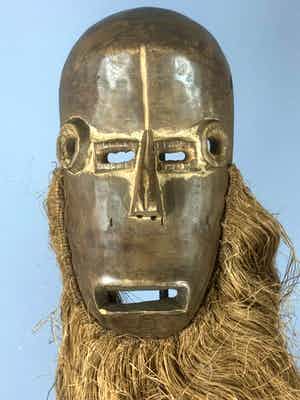 Lega - 200336 - Tribal used African passport mask from the Lega Bwami - Congo. verkocht voor € 35!