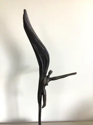 Klaas van den Berg - Zeldzaam sculptuur ( Titel onbekend). kopen? Bied vanaf 149!