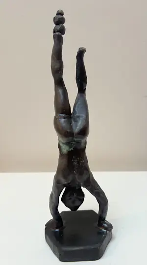 Nicolas Dings - Bronzen sculptuur | Balans kopen? Bied vanaf 175!