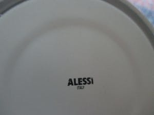 Alessi - Een peper en zoutvaatje, een melk-kannetje en een suikerpotje van Alessi kopen? Bied vanaf 12!