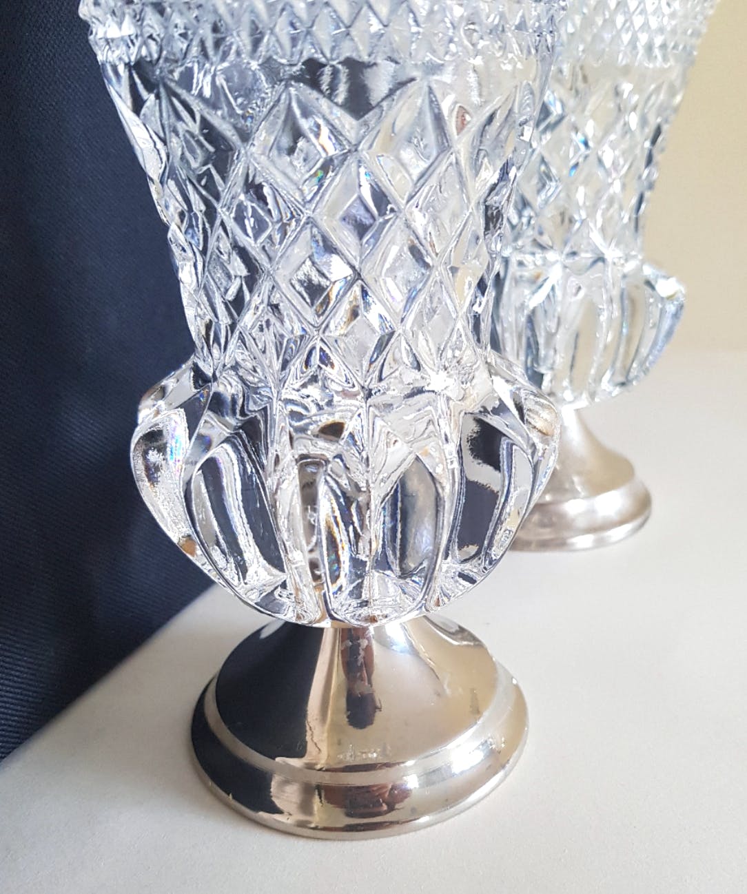 Niet of onleesbaar gesigneerd - Kristallen vazen  kopen? Bied vanaf 1!