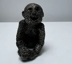 Carolein Smit - Bronzen sculptuur | Kind met bal kopen? Bied vanaf 150!