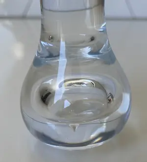 Niet of onleesbaar gesigneerd - Kristallen Peer presse papier kopen? Bied vanaf 1!