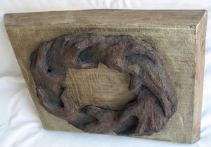 Klaas Pijlman - Aardewerk op hout , Handen ineen - ca. 1975 kopen? Bied vanaf 50!