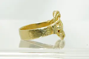 47 - 18 karaats geelgouden mattenklopper ring kopen? Bied vanaf 640!