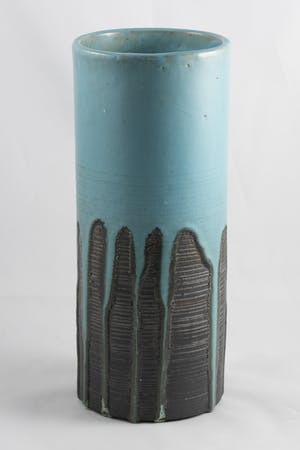 Pieter Groeneveldt - Drie aardewerken objecten kopen? Bied vanaf 50!