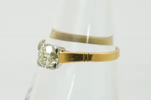 29- Antieke 18krt gouden solitair ring met 0.65ct oud slijpsel (O/si1) diamant kopen? Bied vanaf 370!