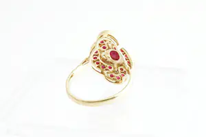 35 - Opvallende 18 Krt goud en diamanten Fantasie ring - 19 gefacett. robijnen kopen? Bied vanaf 330!