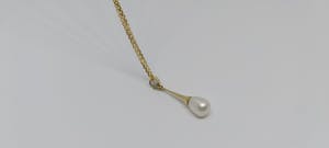 14k gouden collier met een zoetwater parel kopen? Bied vanaf 160!