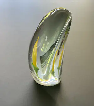 Emanuel Beranek - MASSIEF GLAZEN OBJECT met bloem kopen? Bied vanaf 39!