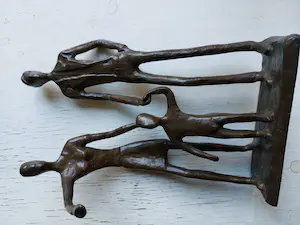 Brons (Onbekend) - 2x Brons beeld : gezin en spelende kinderen. kopen? Bied vanaf 55!