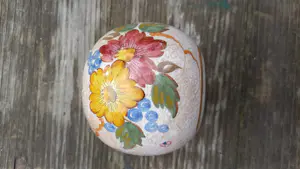 Plateelbakkerij Zenith - Klein bolvaasje dekor Bonny. kopen? Bied vanaf 25!