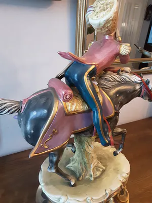Real Fabbrica Capodimonte - Fraai Groot Beeld van een Trompetter op Paard kopen? Bied vanaf 100!