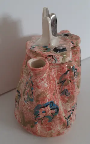 Niet of onleesbaar gesigneerd - Vintage Tony Carter decorative teapot kopen? Bied vanaf 1!