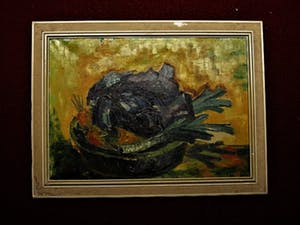 Niet of onleesbaar gesigneerd - Omstreeks 1960 Expressionist. Olieverf "Stilleven met Rode kool en Prei" kopen? Bied vanaf 1!