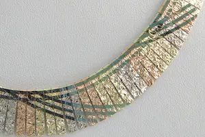 01- Fraai & sierlijk 14 krt gouden tricolor Halssieraad / Choker- gekeurd kopen? Bied vanaf 960!