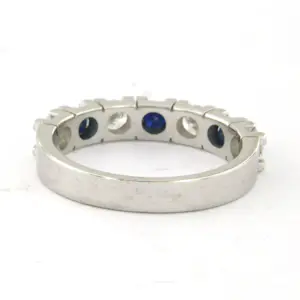 14k wit gouden ring bezet met saffier en briljant geslepen diamant tot. 0.48ct kopen? Bied vanaf 760!