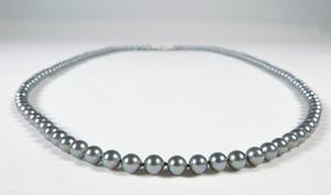 Curiosa - Collier van Majorica parels met zilveren slot kopen? Bied vanaf 1!