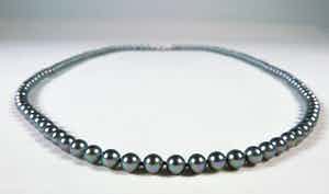 Collier van Majorica parels met zilveren slot verkocht voor € 1!