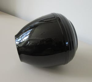 Niet of onleesbaar gesigneerd - Frankton Tegelen Zwarte Porselit Vaas kopen? Bied vanaf 1!