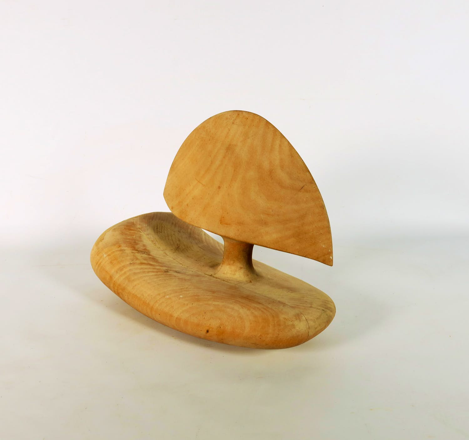 Niet of onleesbaar gesigneerd - Abstract houten object kopen? Bied vanaf 1!