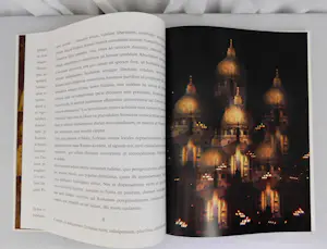 Vic Gentils - Apostolorum Limina + Brons drieluik Vic Gentils kopen? Bied vanaf 30!