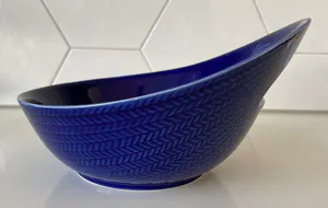 Rorstrand - Blauwe schaal Blå Eld (Blauw Vuur) ontworpen door Hertha Bengtson in 1951 kopen? Bied vanaf 1!