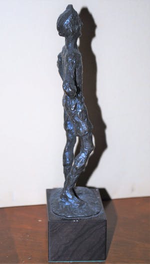 Carel Kneulman - het Lieverdje - brons - hoogte 16.5 cm - incl. kunstboek kopen? Bied vanaf 275!