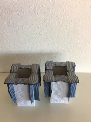 Henk Wolvers - Paar porseleinen vazen klein verkocht voor € 75!